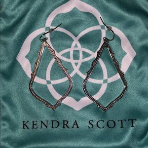Kendra Scott Rhodium Sophee earrings